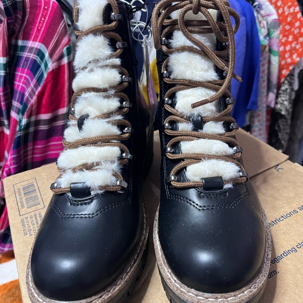 Black and White Fur-Lined Boots with Memory Foam
